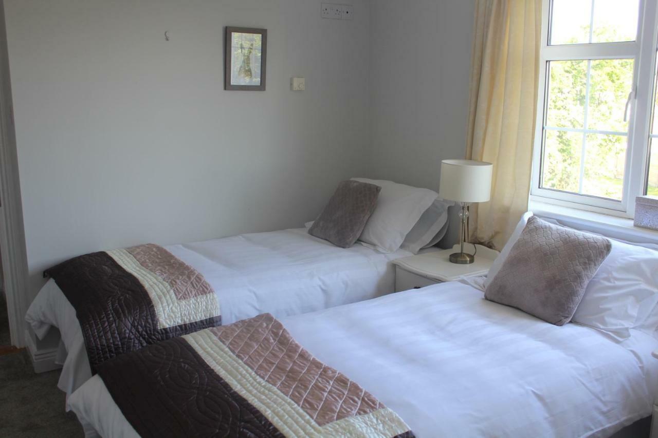 Casa vacanze 5 Mins Walk To - Sleeps 12 - Off Road Parking - Modern House Carrick on Shannon